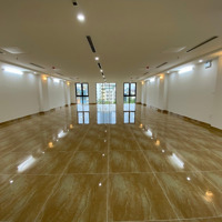 Chính Chủ Cho Thuê Sàn Văn Phòng Tại Dịch Vọng Hậu .Diện Tích: 130 M .Nhà Mới Sơn Sửa,Gía 20 Triệu /Sàn.