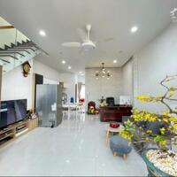 Bán nhà 2 tầng ngay chợ tân hiệp tp tân uyên bình dương