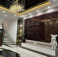 Siêu Phẩm Luxury, Mặt Ngõ Thông Kinh Doanh Phố Nguyễn Lân, Ôtô, Phân Lô, 1 Nhà Ra Phố 35M2 X 5Tầng