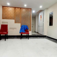 Cho Thuê Nnchẽm Xe Hơisát Mặt Tiền Lê Hồng Phong, P2 Q10, Dtsd 160M2, 4 Tầng Có 5 Phòng Ngủ 4 Vệ Sinhgiá 25 Triệu/Tháng