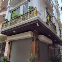 Bán Nr Lô Góc 7 Tầng Thang Máy 450Kg, Gara Ôtô 7 Chỗ, Trần Quốc Hoàn, S:40/70M2, 6 Phòng Ngủ 28.6 Tỷ (Tl)