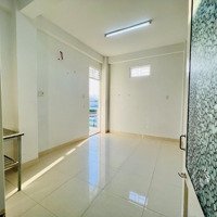 Phòng Sạch Sẽ, Thoáng Mát Có Ban Công, Đảm Bảo Pccc, Khu Vực An Ninh, Không Ngập Lụt, Giá 2, 1 Triệu