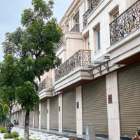 Hải Châu, Căn Shophouse 4.5 Tầng Khu Phố Đêm Ngay Cạnh Sông Hàn. Giá Quá Tốt Nhỉnh 12 Tỷ.
