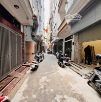 Bán Nhà Khu Phân Lô Trần Quốc Hoàn 40M- 5 Phòng Ngủ- Mt4M-Thang Máy 17.2 Tỷ, Phân Lô Ô Tô, Khu Dân Trí Cao