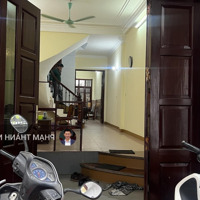 Cho Thuê Biệt Thự 100M2, Xây 5 Tầng, Có 7 Phòng Ngủkhép Kín, Ngõ 310 Phố Nghi Tàm, Tây Hồ,Hà Nội.