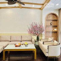 Chính Chủ Cho Thuê Biệt Thự Pmh - Q7, Nhà Mới 100% Full Nội Thất Cao Cấp. Giá Thuê 55 Triệu/Tháng Tl