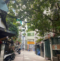Nhà Đẹp Hiếm! Lô Góc,Ngay Tt Q1,Dt(4,1X9)M,Cn 36M2, Sàn Xd 80M2, 3 Tầng, 5 Phòng Ngủ 4 Vệ Sinh,Chỉ 11,5 Tỷ Tl.