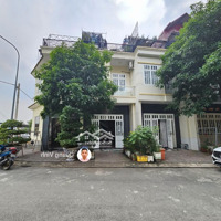 Nhà 1 Trệt 2 Lầu 3 Phòng Ngủ Góc 2 Mặt Tiền, Sổ Riêng Hoàn Công, Gần Big C Go, Làng Đhqg, 810 Dĩ An