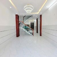 Bán nhà Quận Bình Tân, Bình Trị Đông, 52m2 nhà 3 tầng giá 4,9 tỷ
