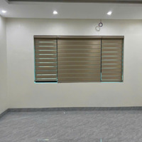 Cho Thuê Nhà Liền Kề Trung Yên- Trung Kính, 75M2, 5.5 Tầng, Thang Máy, Giá Bán 40 Triệu/Tháng.