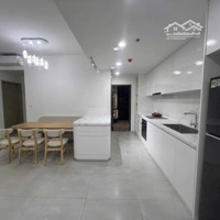 Bán Căn Hộ Antonia 3 Phòng Ngủđầy Đủ Nội Thất, Ô Xe Hầm Vị Trí Trung Tâm Chỉ 9,8 Tỷ. Lh Lan 0906743166