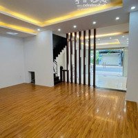 Bán Nhà Phố Vị Trí Tuyệt Đẹp, Giá Tốt Tại Nha Trang, Đầu Tư Sinh Lời