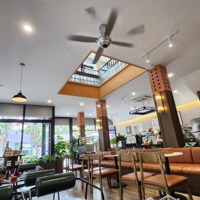 Cần Bán Siêu Biệt Thự Mặt Phố - Dòng Tiền Lô Góc,Diện Tích200M2, 4 Tầng,Mặt Tiền27M, Giá 5X Tỷ