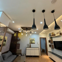 Bán Căn Hộ Tập Thể Nghĩa Tân 70M2 2 Ngủ Full Nội Thất Đẳng Cấp Chỉ Hơn 3 Tỷ
