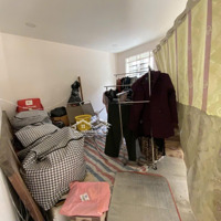 Nhàhẽm Xe Hơi68M2 Ngang 7.5M 4Tầng 4 Phòng Ngủshr Hoàn Công Đủ Giá Bán 6,68Tỷ Liên Hệ: 0949351891 Mr Toan