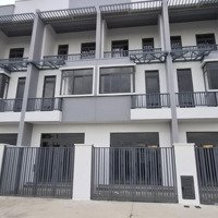 Bán Nhà Phố Trung Tâm Đô Thị - Công Nghiệp Phước Đông