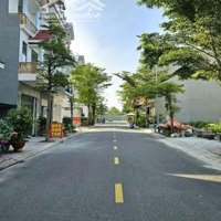 Bán Đất Nền Giá Bán 1Tỷ Rộng 200M2 Tại Thị Xã Bến Cát, Phường Chánh Phú Hòa, Bình Dương.
