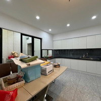 Chính Chủ Bán Gấp Nhà Phố Khu Tái Định Cư Phú Mỹ, Quận 7, 5X18M, 11 Tỷ 9