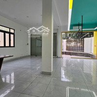 Cho Thuê Toà Nhà Văn Phòng 8X24M, 1 Trệt 2 Lầu + Sân Thượng
