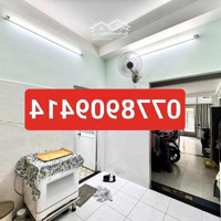 Bán Nhà Lô Góc, 100M2, Vị Trí Đẹp, Rất Hiếm. Xe Hơi Vào Nhà.
