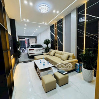 38 Tỷ Nhỉnh Có Nhà Đẹp Mặt Phố Trung Hoà - 7Tầng * 88M2, Mt5 - Thang Máy - Gara Ôtô - Dân Xây