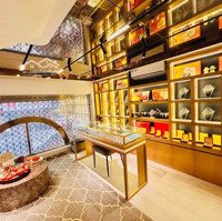Siêu Phẩm Trung Tâm Hoàn Kiếm - Vị Trí Kim Cương - Kinh Doanh Đẳng Cấp Luxury.