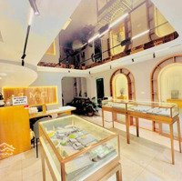 Siêu Phẩm Trung Tâm Hoàn Kiếm - Vị Trí Kim Cương - Kinh Doanh Đẳng Cấp Luxury.