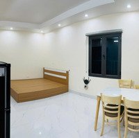 Chính Chủ Cho Thuê Căn Hộ Khép Kín Ngõ 559 Lạc Long Quân, Nhà Xây Mới,Diện Tích35M2. Liên Hệ: 0977095284.