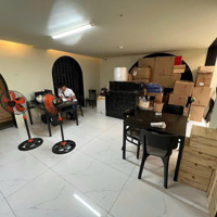 Siêu Hot Cho Thuê Nhà Mặt Phố Võ Văn Tần, 80 Triệu, 150M2