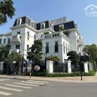 BÁN BT MỸ ĐÌNH 2, LÔ GÓC, 200M, 4T THANG MÁY, SĐCC, GIÁ CHÀO 65 TỶ - 0974687037