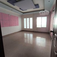 Chính Chủ Cho Thuê Nguyên Căn 4 Phòng Ngủmặt Tiền Chợ Cây Keo Gần Đầm Sen