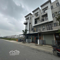 6 Tỷ Nhỉnh Có Ngay Nhà Xây 4 Tầng Hoàn Thiện Rồi Và Để Lại Toàn Bộ Nội Thất Full Gỗ Cao Cấp