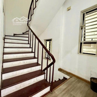 Cần Bán Gấp Nhà Phố Âu Cơ. Diện Tích: 53M2.4 Tầng.mt 8M