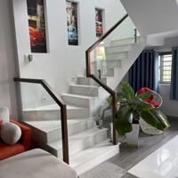 View cỡ này không mua tiếc quá ạ. Bán nhà Vĩnh Thạnh Nha Trang. Nhà xây dựng chắc chắn