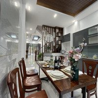 Cô Tám Bán Nhà Ngay Bạch Mã - Quận 10 Cho Thuê 26 Triệuiệu. Giá Bán 3Tỷ400/66.5M2 Gần Cư Xá Bắc Hải
