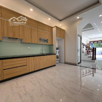 Nhà Mới Có Sân Vườn - Phố Trạm - 200M Ra Cầu Vĩnh Tuy, Aeon Long Biên - 5 Phòng Ngủ