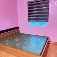 Cho thuê nhà Văn Cao, 4 phòng ngủ, DT: 60m2 x 3 tầng.