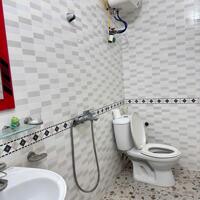 Cho thuê nhà Văn Cao, 4 phòng ngủ, DT: 60m2 x 3 tầng.