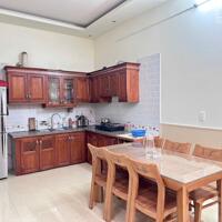 Cho thuê nhà Văn Cao, 4 phòng ngủ, DT: 60m2 x 3 tầng.