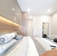 Cần Cho Thuê Gấp Căn Hộ Cao Cấp Sky Center, 2 Phòng Ngủ Giá: 16 Triệu/Th. Liên Hệ: 0934977411 Gặp Em Vy