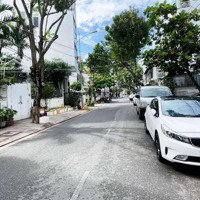 Nhà Gần Biển Có Sân Rộng Tại Nha Trang