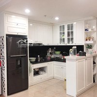 Gia Đình Bán Căn 2 Ngủ 2 Vệ Sinh 100M2 Tòa Phú Gia. Ban Công Đông Nam, Tầng Đẹp, Sổ Đỏ. Giá Bán 6,3 Tỷ