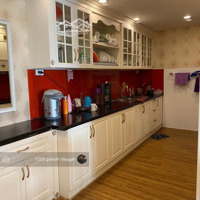 Hoàng 3333 Giá Thật. Bán Ch 116M2, 3 Phòng Ngủ 2 Vệ Sinh Tại N04 Trần Duy Hưng, Tầng Trung Mát Mẻ, Full Đồ, Sđ