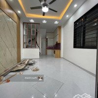 Hơn 4 Tỷ Nhà La Phù 35M2 5 Tầng - Lô Góc - Ngõ Thông - 7 Chỗ Chạy Qua Nhà