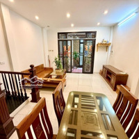 Cần Bán Gấp Nhà Ở Thượng Cát, Diện Tích 30M2 3 Ngủ, Ngõ Rộng, Ô Tô Đỗ Cổng Giá Bán 3,65 Tỷ