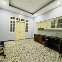 Bán Nhà Phố Liễu Giai Ô Tô.phân Lô. Tiện Ích Bạt Ngàn.