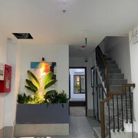 Bán nhà phố Giảng Võ, ngõ thông 51m, 5 tầng, 7 phòng, kinh doanh, 9.5 tỷ