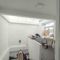 Q4 Nhà Mới .Shr 46.6M2 Hoàn Công Đủ 5Tầng Btct. Không Quy Hoạch.full Nội Thất. Chỉ 7.499 Còn Tl