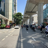 Cầu Giấy - Chủ Thiện Chí - Zá Hợp Lý 7 Tầng Thang Máy - Ô Tô Đỗ Cửa Full Nội Thất Xịn Sò Chỉ 11.2Ty