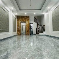 Nhà Xây Mới Plô Gần Phốdiện Tích36M2 X6 Tầng , Thang Máy , 50M Ra Mp . Giá Chỉ 8 Tỉ